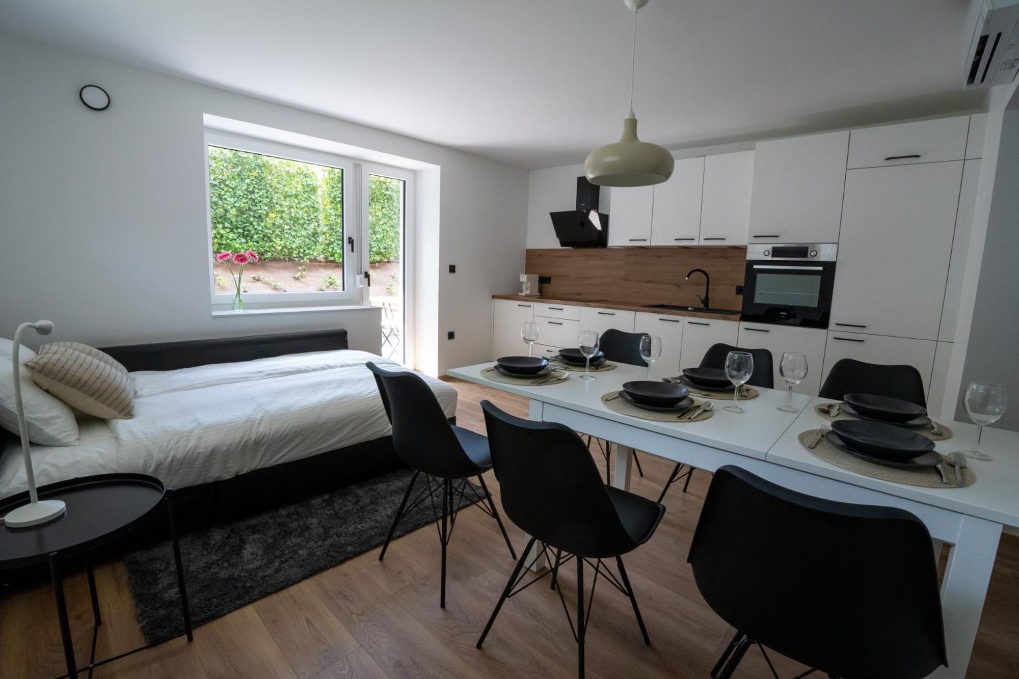 Residence Black&White Ljubljana Rom bilde